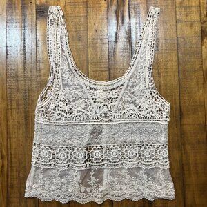 KIMCHI BLUE UO Lace Crochet Tank Top with Button-Back Detail - XS/S